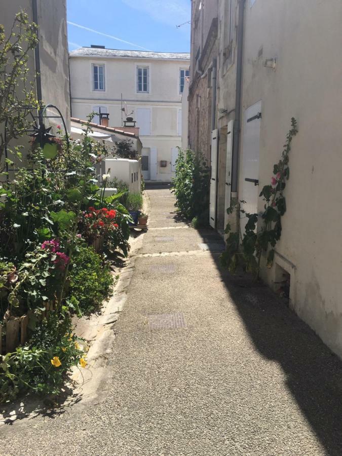 Petit nid à 50m de la plage au coeur de Fouras Esterno foto