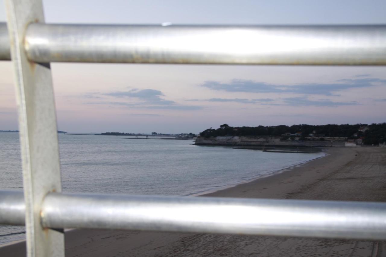 Petit nid à 50m de la plage au coeur de Fouras Esterno foto